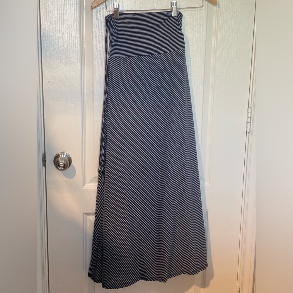 Wallflower Women’s Maxi Skirt Size S